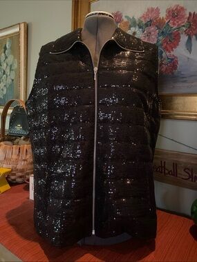 Chico's Women’s Black Full Sequin quilted Vest Jacket Size 3